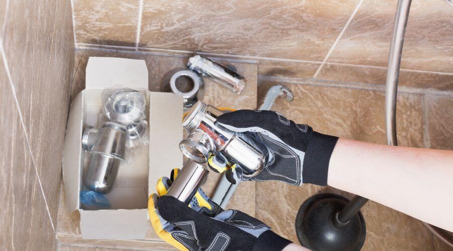 Professional gutter cleaning in Metcalf, IL